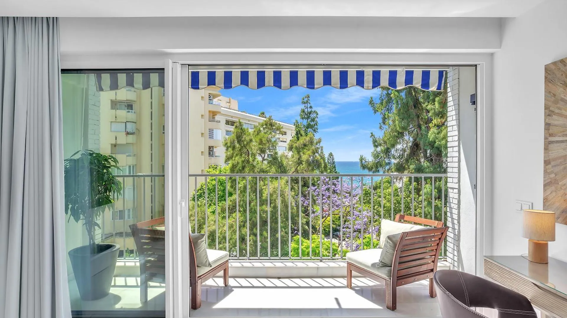 Polo Apartments 4E Jacaranda location
